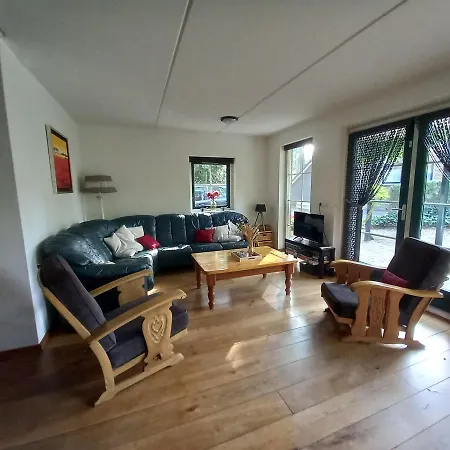 Дом отдыха Met Sauna En Jacuzzie