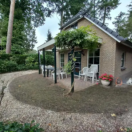 Met Prive Jacuzzie Holiday home Lunteren