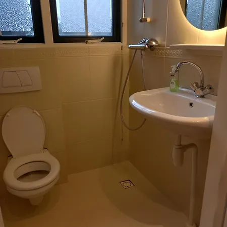 Met Sauna En Jacuzzie Дом отдыха